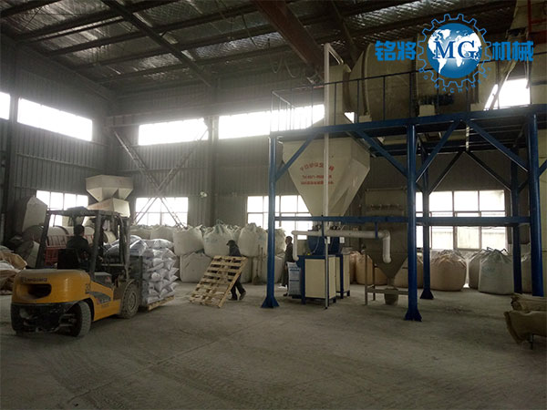 小型干粉砂浆赚钱吗？