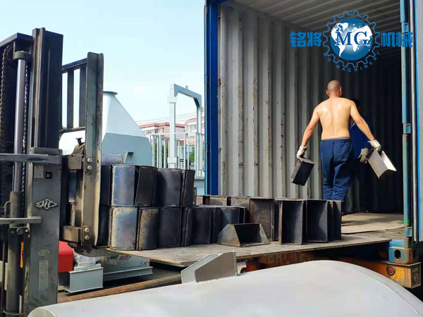 秘鲁干粉砂浆生产线装车现场图 秘鲁干粉砂浆生产线装车现场图