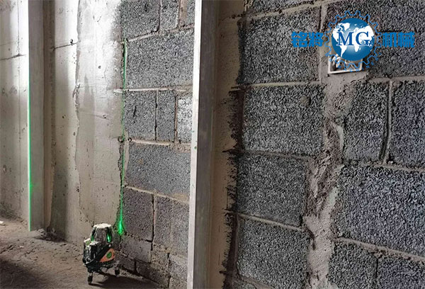 轻质抹灰石膏冲筋打点是怎么做的？