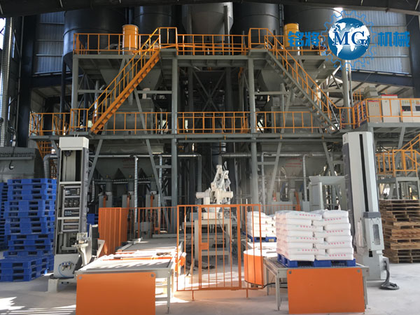 轻质抹灰石膏施工后出现气泡的原因是什么？